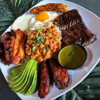 BANDEJA PAISA